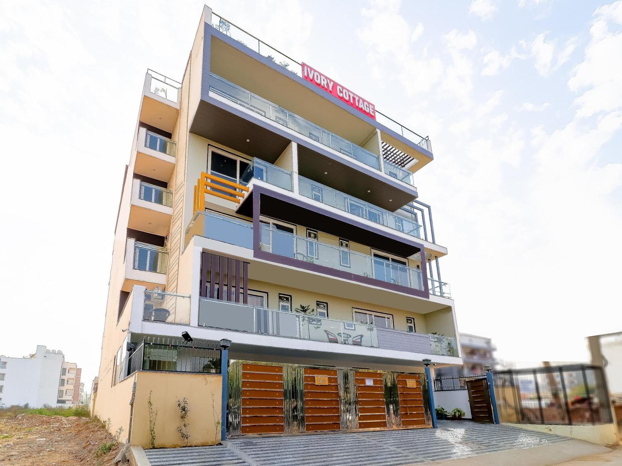 Treebo Rejoice 52 - 3Km From Huda City Metro Station Badshahpur 외부 사진