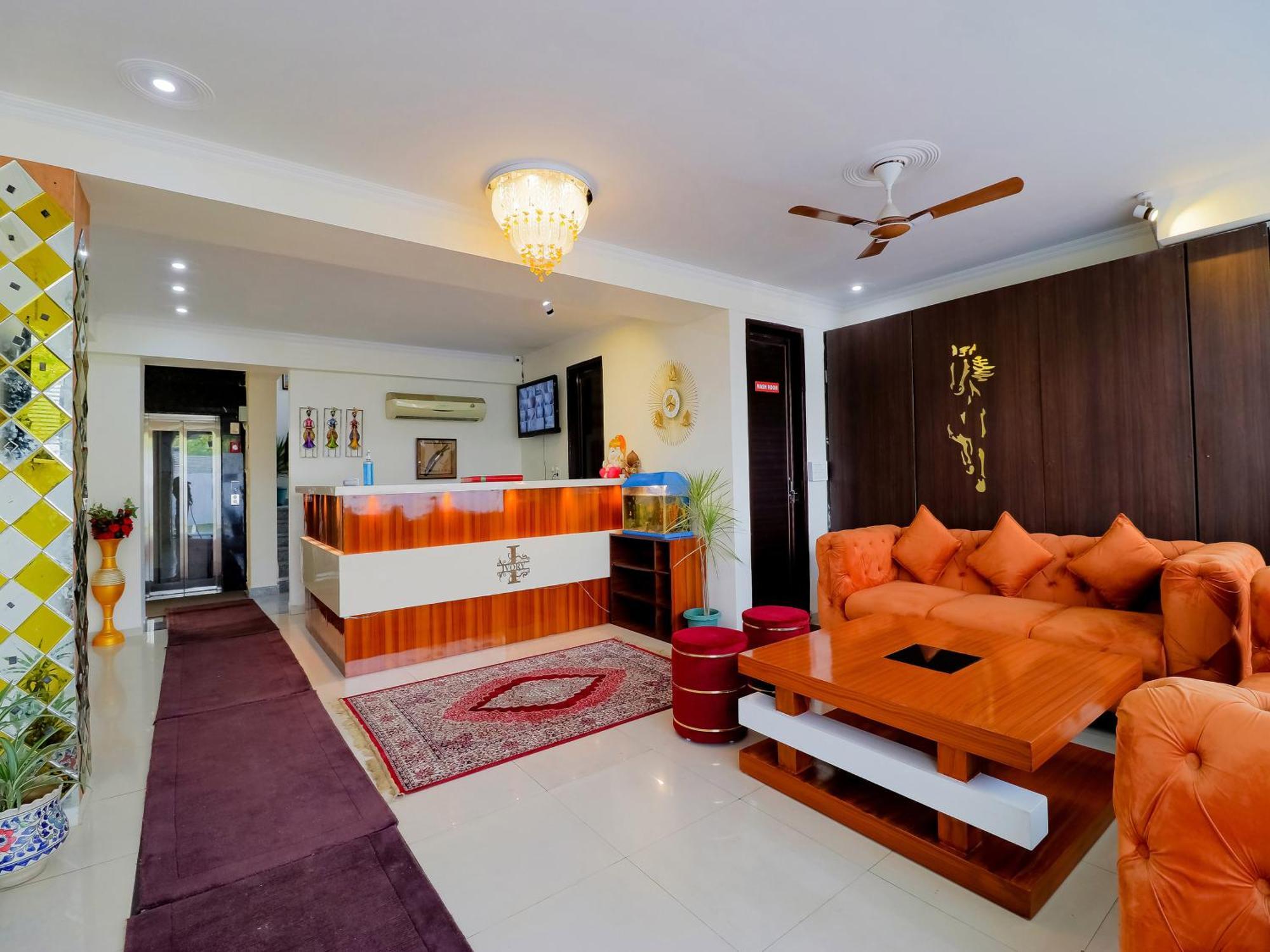 Treebo Rejoice 52 - 3Km From Huda City Metro Station Badshahpur 외부 사진