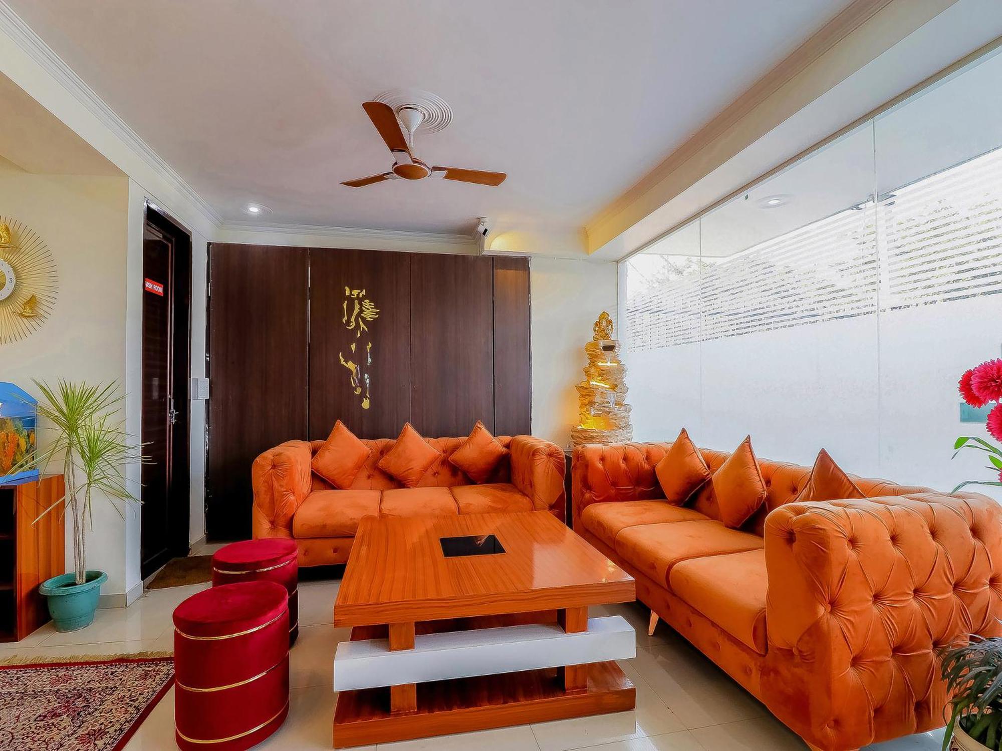 Treebo Rejoice 52 - 3Km From Huda City Metro Station Badshahpur 외부 사진