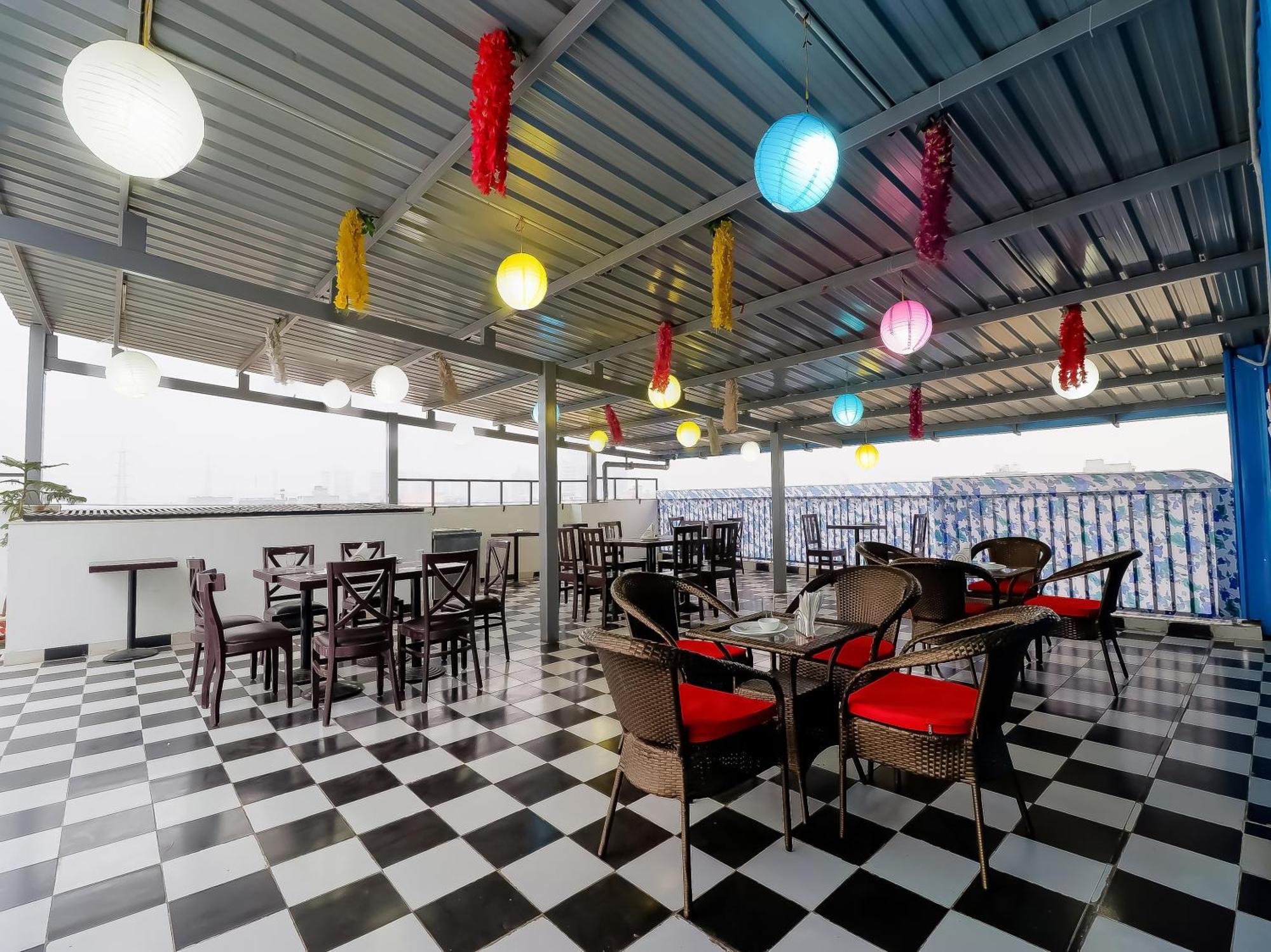 Treebo Rejoice 52 - 3Km From Huda City Metro Station Badshahpur 외부 사진