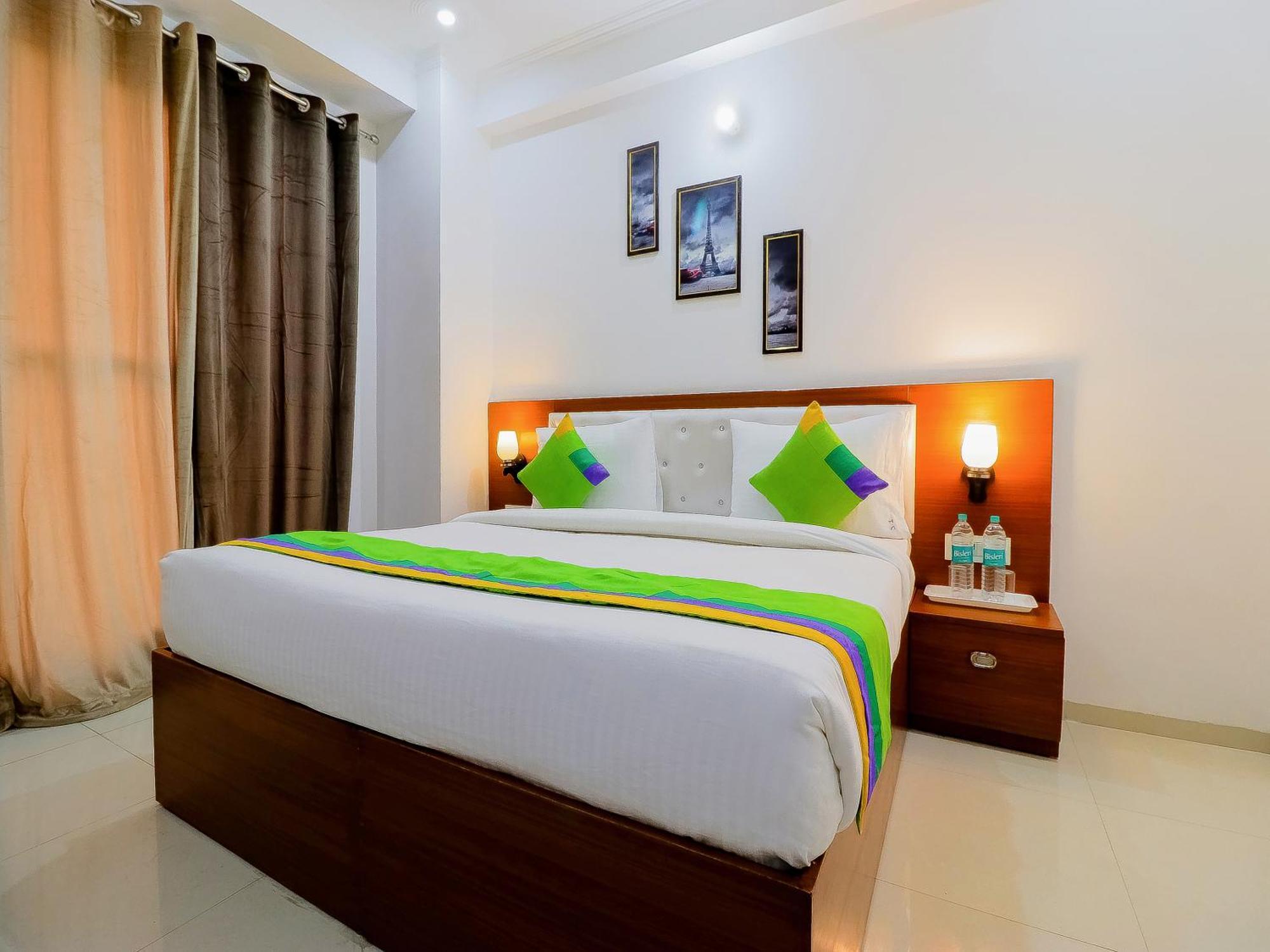 Treebo Rejoice 52 - 3Km From Huda City Metro Station Badshahpur 외부 사진