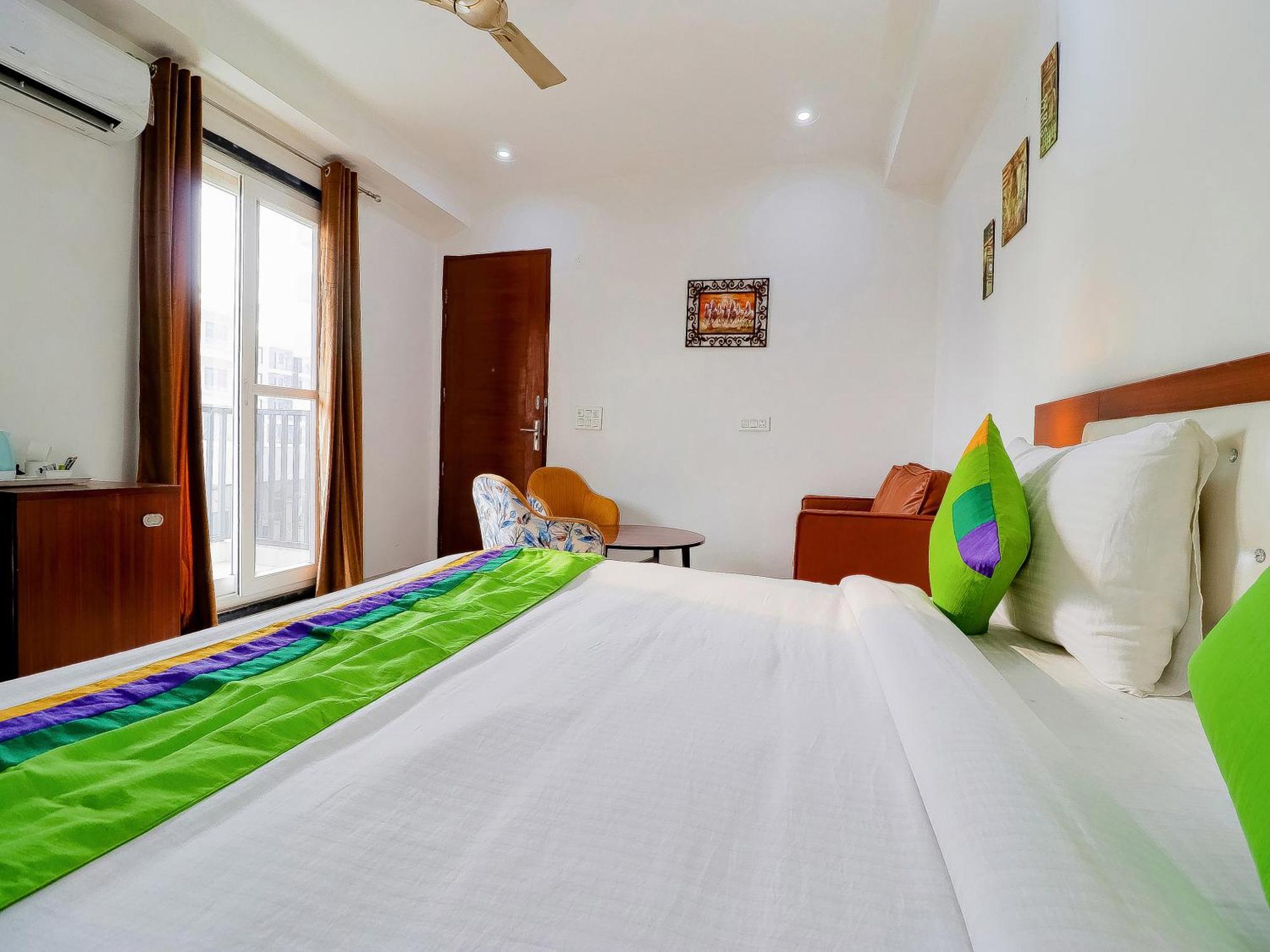 Treebo Rejoice 52 - 3Km From Huda City Metro Station Badshahpur 외부 사진