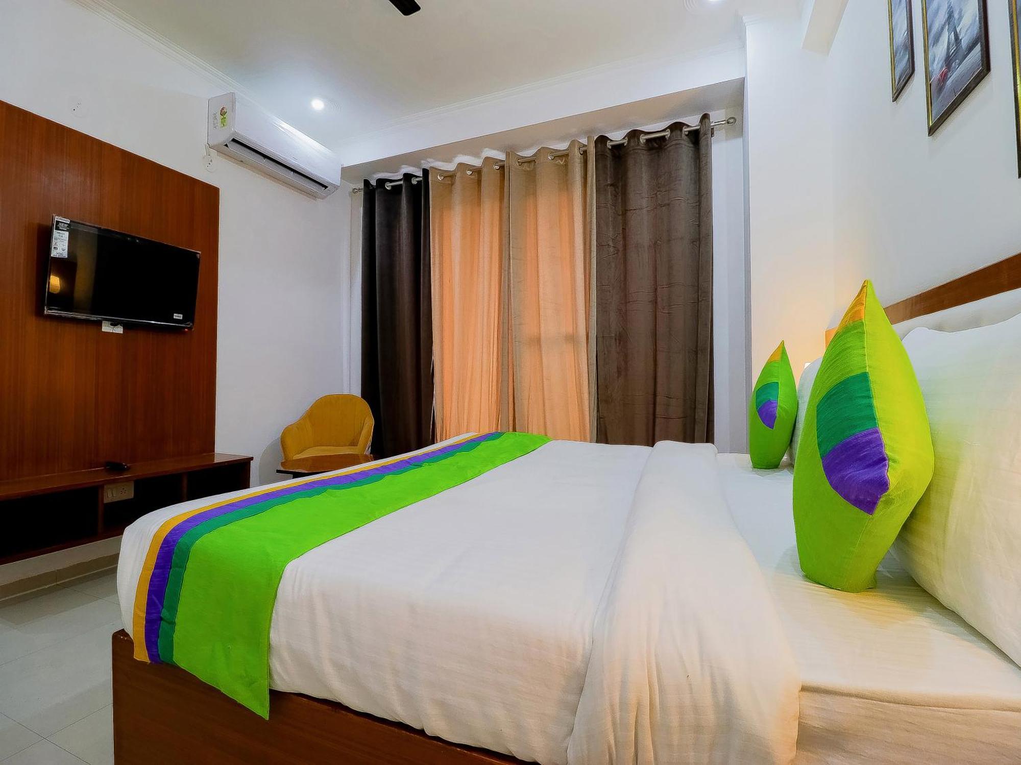 Treebo Rejoice 52 - 3Km From Huda City Metro Station Badshahpur 외부 사진