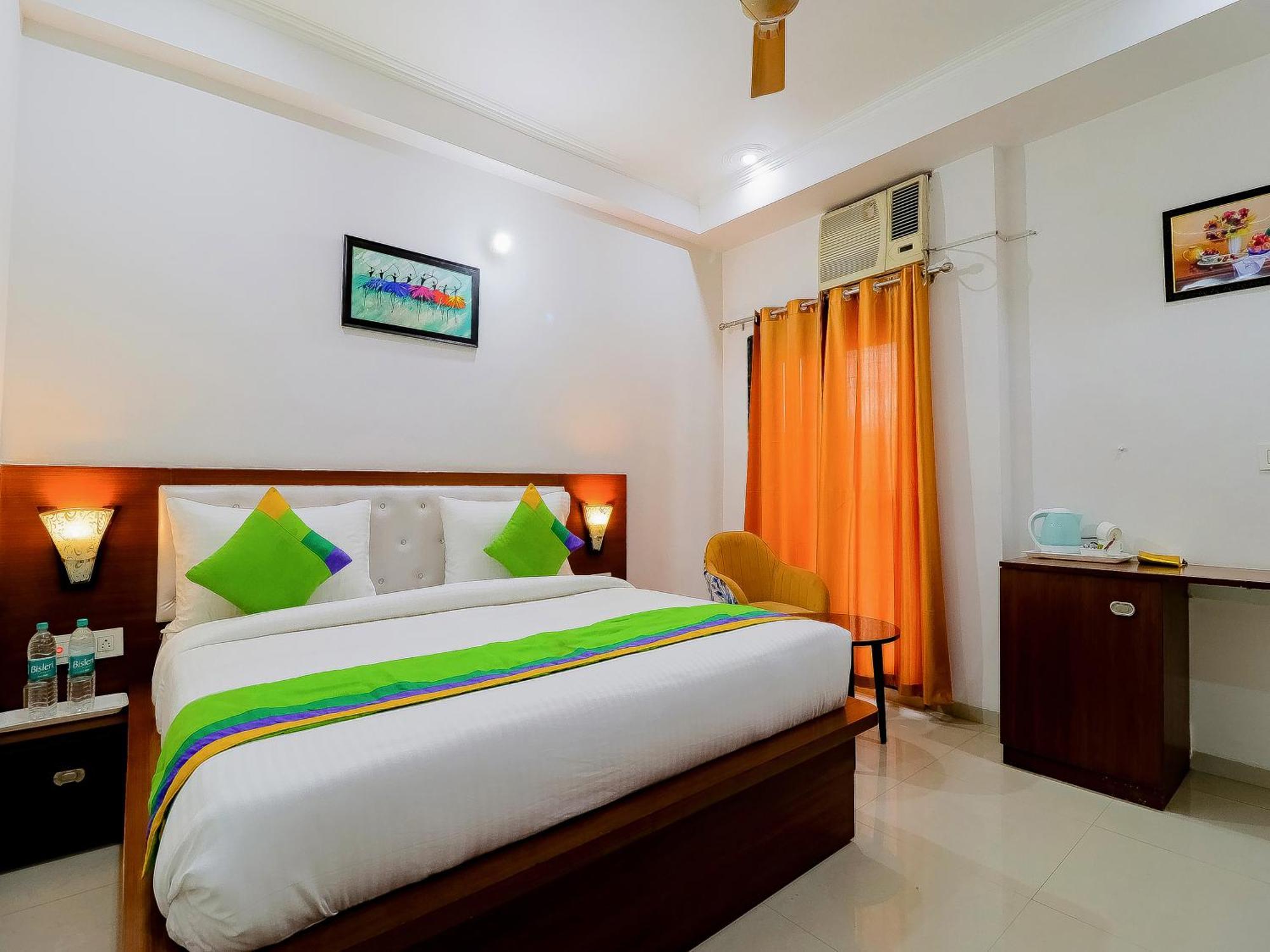 Treebo Rejoice 52 - 3Km From Huda City Metro Station Badshahpur 외부 사진