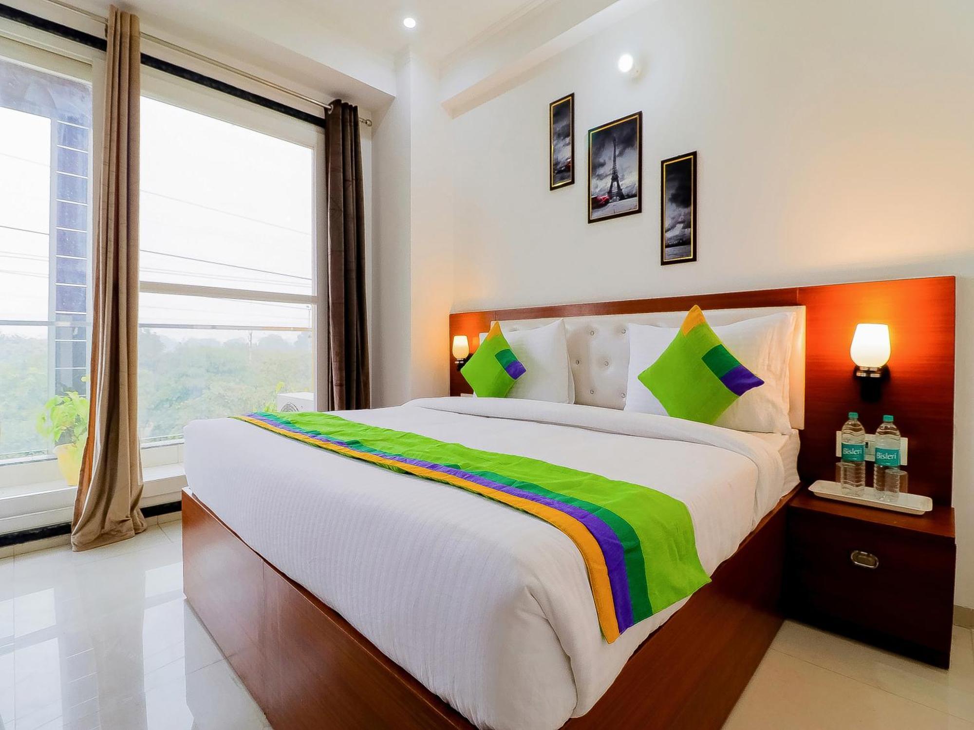 Treebo Rejoice 52 - 3Km From Huda City Metro Station Badshahpur 외부 사진
