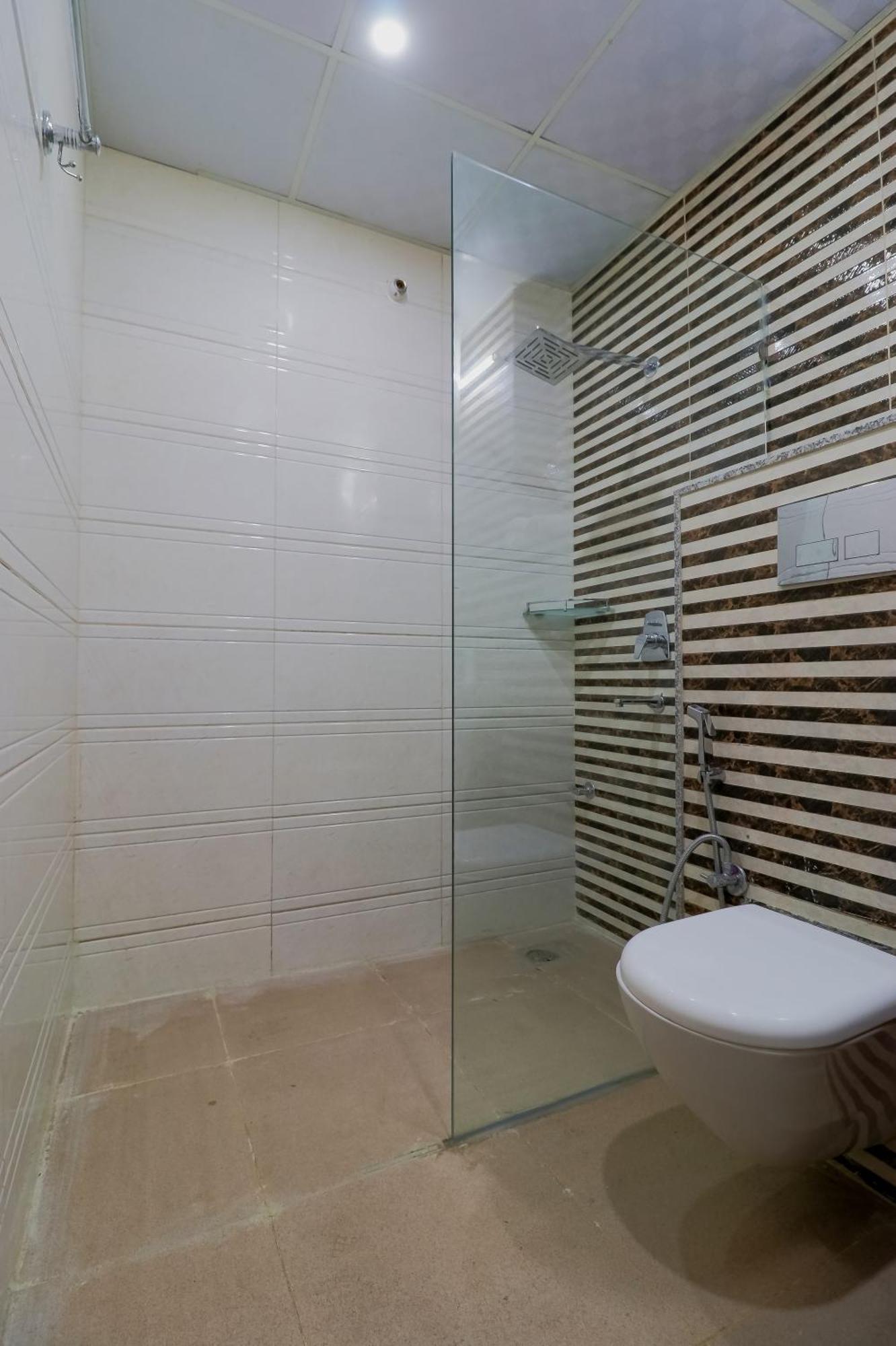 Treebo Rejoice 52 - 3Km From Huda City Metro Station Badshahpur 외부 사진