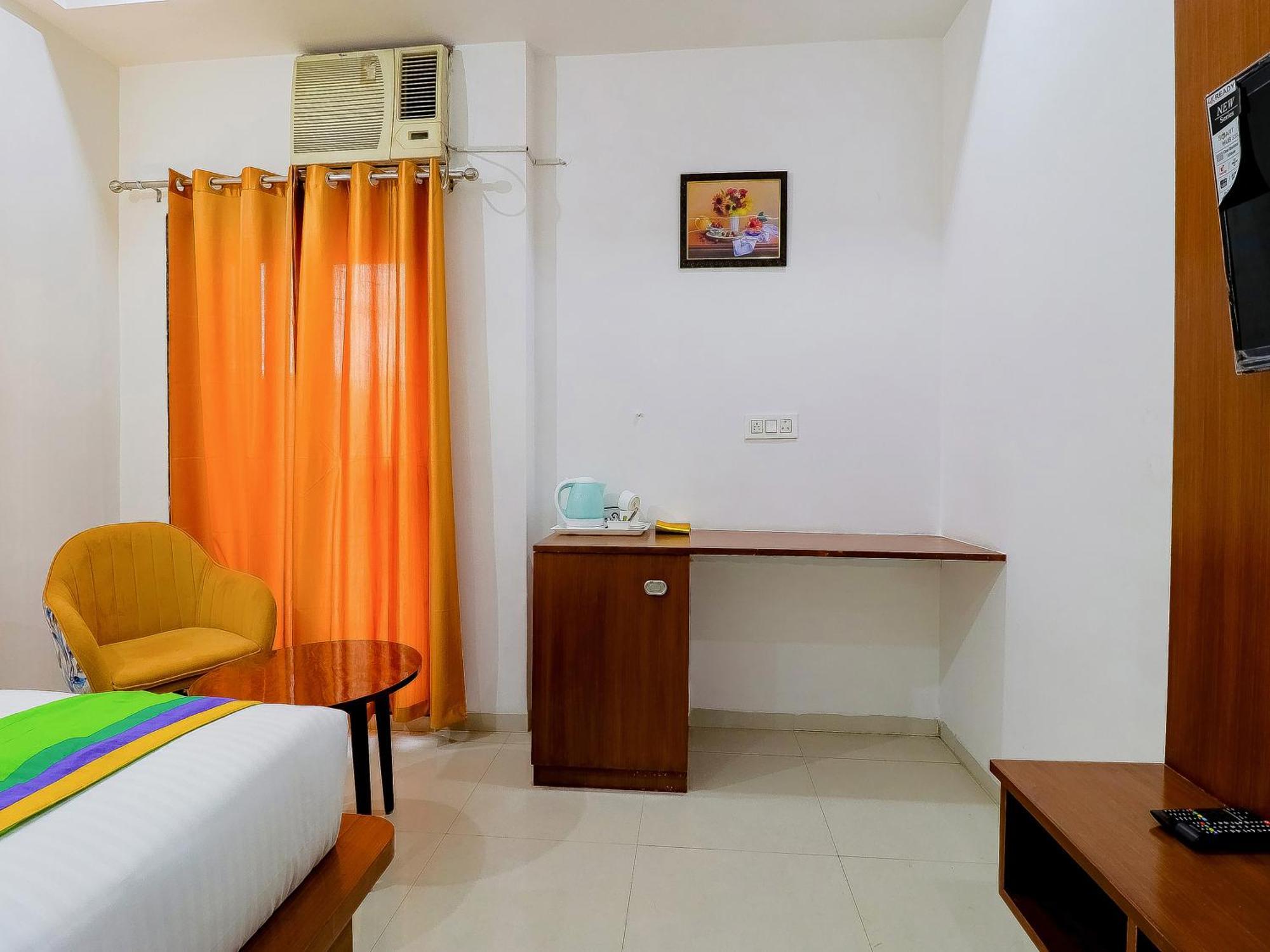 Treebo Rejoice 52 - 3Km From Huda City Metro Station Badshahpur 외부 사진